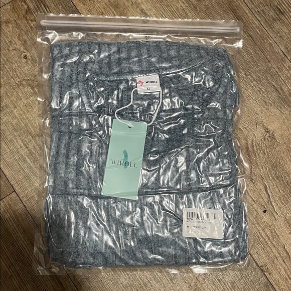 WIHOLL Long Sleeve Shirts V Neck Lightweight Sweaters Casual Tunic Tops Fashion - Picture 6 of 11